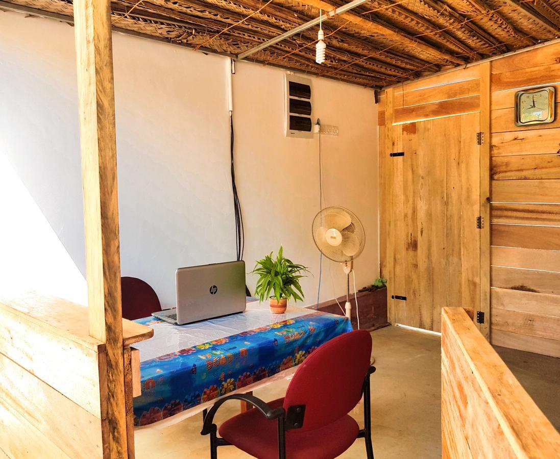 Pleasant Park Holiday Inn Trincomalee Ngoại thất bức ảnh