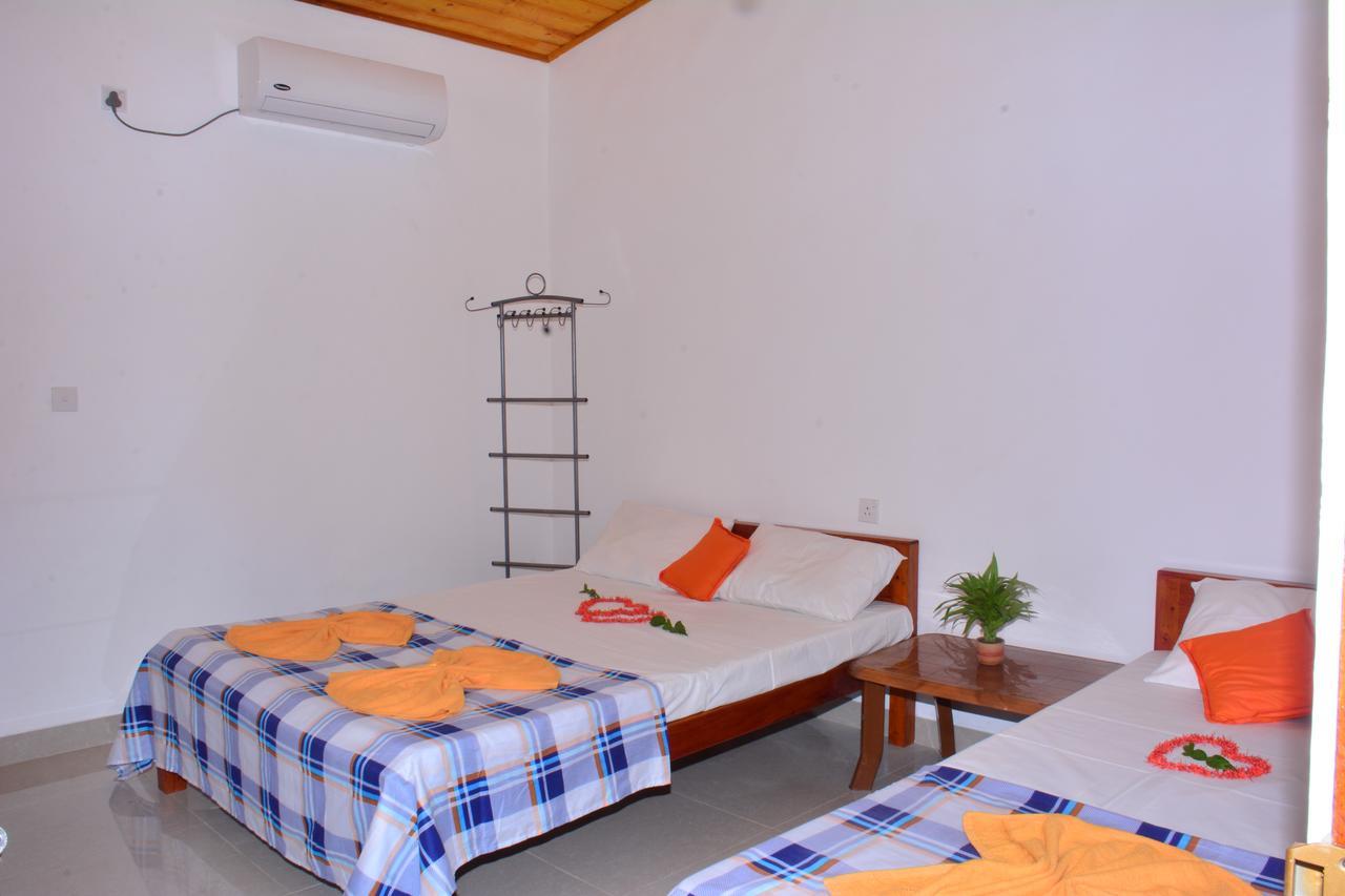Pleasant Park Holiday Inn Trincomalee Ngoại thất bức ảnh